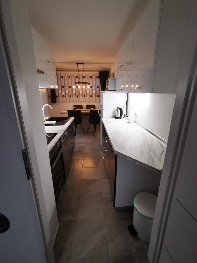 Ema Studio Apartman Karlovac Exterior foto